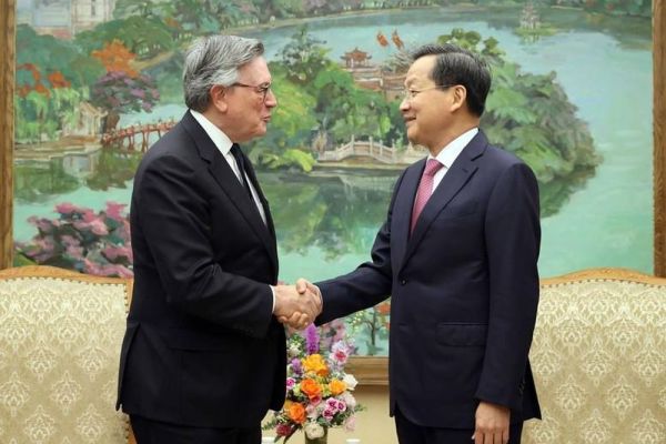 Chủ tịch Tập đoàn Standard Chartered: Việt Nam đạt mức tăng trưởng 'nhiều nước phải ghen tị'