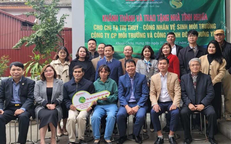 Chị Tạ Thị Thúy, công nhân vệ sinh môi trường ở Hưng Yên, đã có nhà mới để đón Tết Nguyên đán
