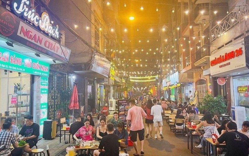 Độc đáo nét văn hóa ẩm thực đêm trên các tuyến phố đi bộ tại Hà Nội