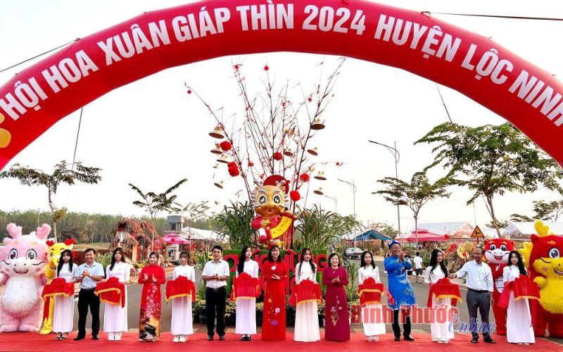 Khai mạc hội hoa xuân Giáp Thìn năm 2024 huyện Lộc Ninh