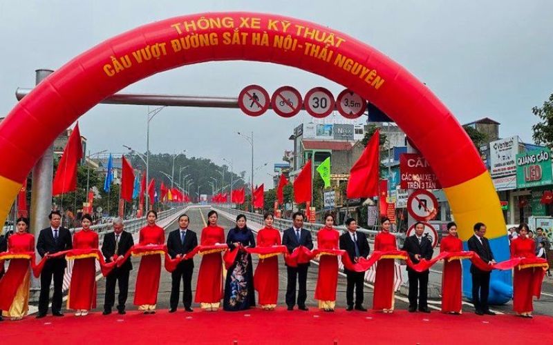 Thái Nguyên đưa cầu vượt đường sắt đô thị gần 160 tỷ vào sử dụng