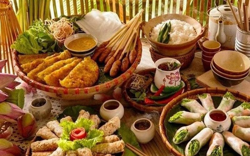Ăn gì khi du xuân dọc đất nước dịp Tết Nguyên Đán