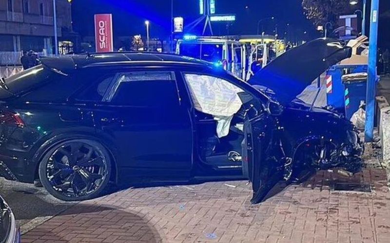 Balotelli gặp tai nạn, xe sang giá 5 tỷ đồng hỏng nặng