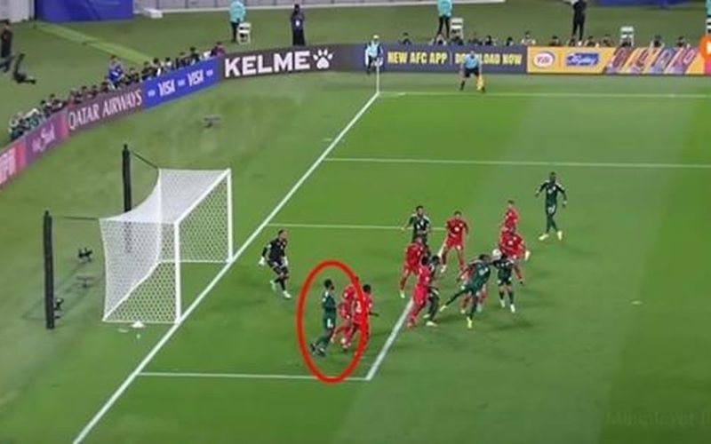 Bàn thắng của ĐT Ả Rập Xê Út gây tranh cãi đến mức khán giả không phục cả VAR