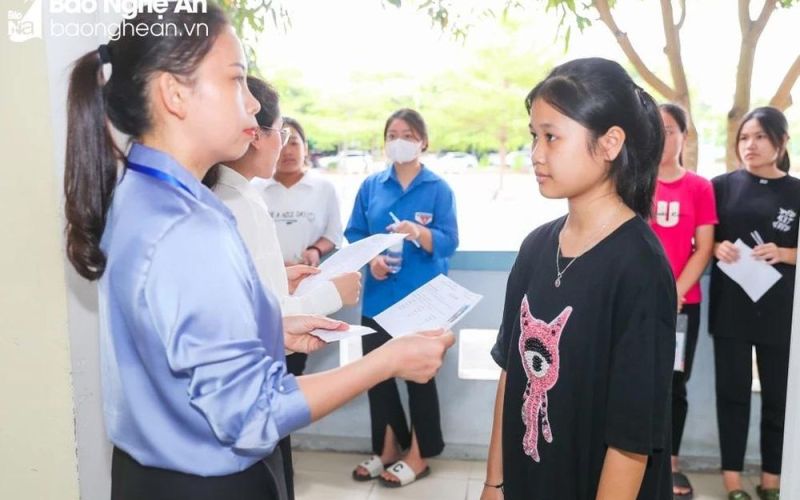 Bỏ 'đặc quyền' của chứng chỉ IELTS là hợp lý!