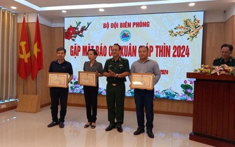 Bộ đội Biên phòng đẩy mạnh hợp tác tuyên truyền với báo chí