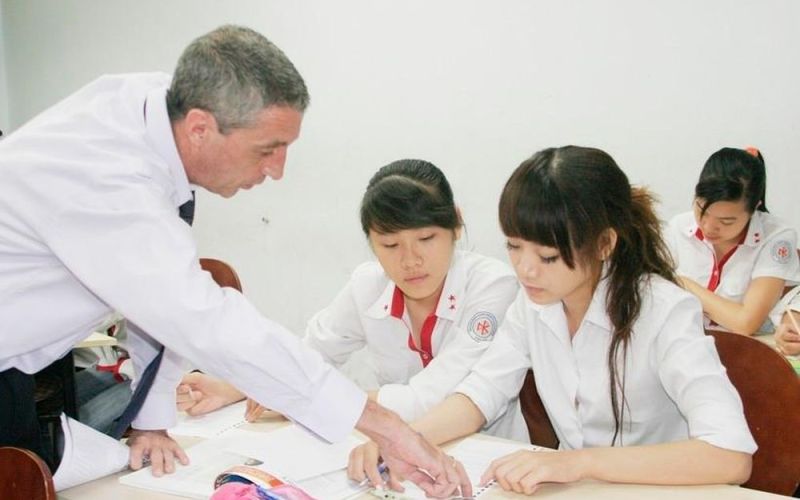 Bộ GD&ĐT ban hành Chương trình đào tạo cho người nước ngoài dạy tiếng Anh