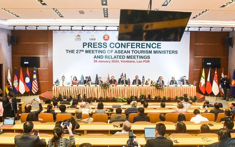 Bộ trưởng Nguyễn Văn Hùng dự họp báo Bộ trưởng Du lịch ASEAN