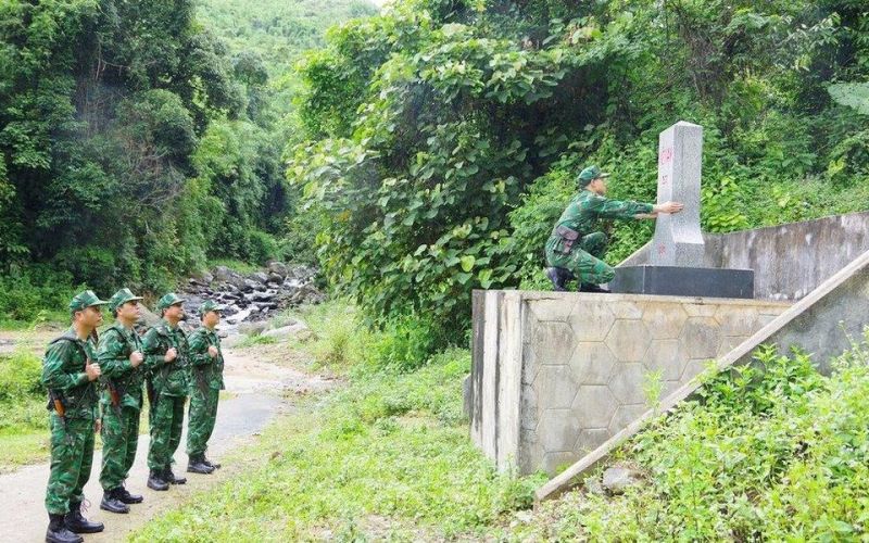 Bước chân âm thầm gác vùng phên dậu Tổ quốc