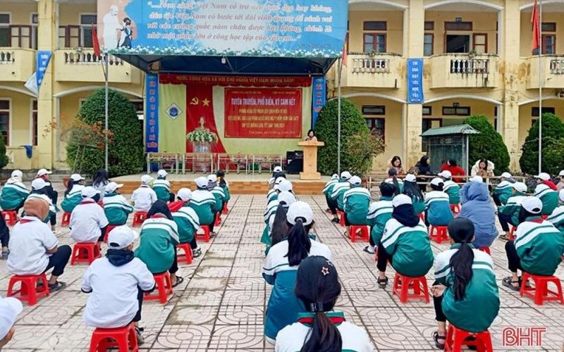 Cao điểm tuyên truyền, phổ biến giáo dục pháp luật cho học sinh