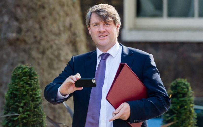 Chính sách dầu khí của Anh gây chia rẽ