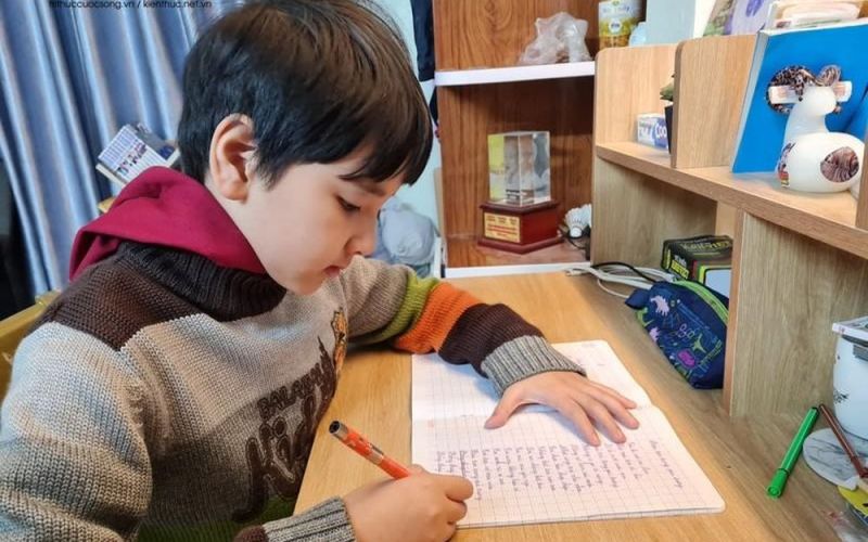 Cho trẻ nghỉ học khi rét dưới 10 độ, chuyên gia nói gì?