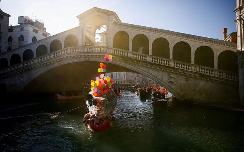 Chùm ảnh lễ hội hóa trang Venice thu hút hàng nghìn du khách khắp thế giới