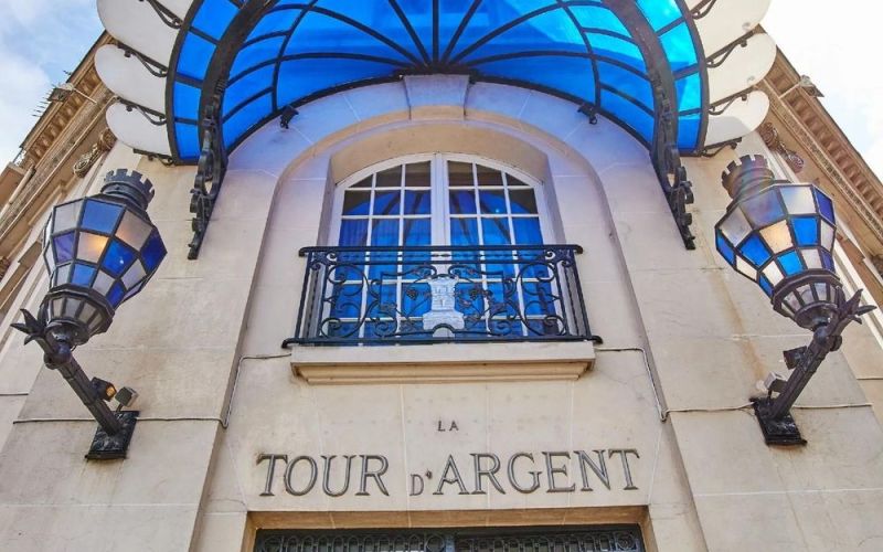 Chuyện gì đã xảy ra trong hầm rượu nhà hàng La Tour d'Argent