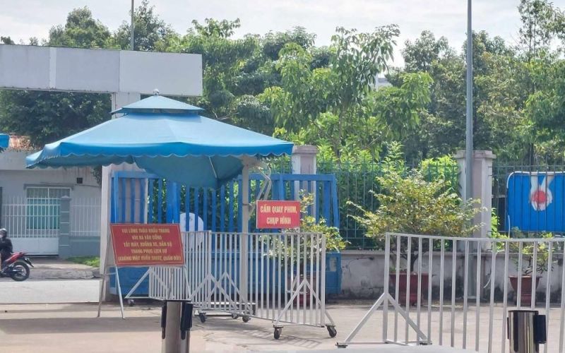 Chuyện lạ ở Bình Dương: Đến trụ sở bảo hiểm xã hội như lạc vào… 'vùng cấm'