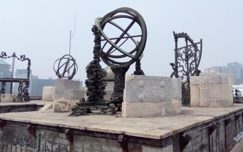 Chuyện sử sách: Trời tròn, đất vuông
