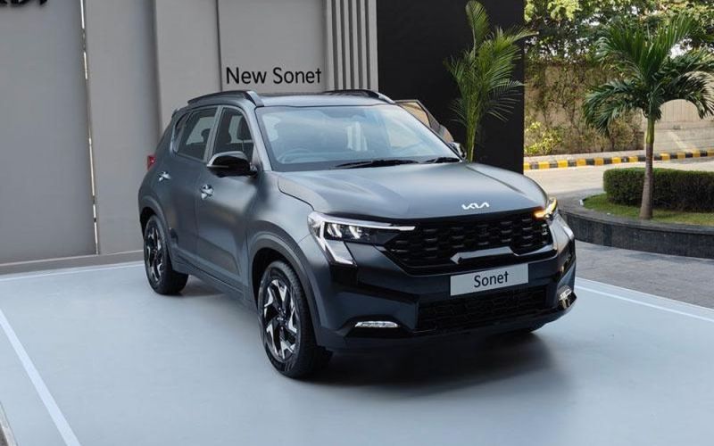 CLIP: Cận cảnh Kia Sonet 2024 vừa trình làng, 'đe nẹt' Toyota Raize