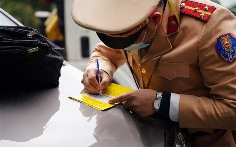 Có nên trừ điểm giấy phép lái xe?