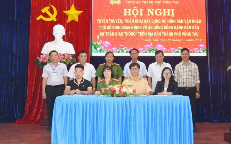 Cơ sở kinh doanh dịch vụ ăn uống đồng hành bảo đảm an toàn giao thông
