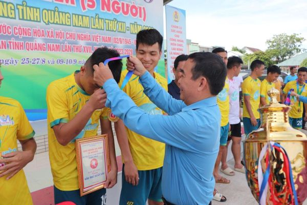 Công đoàn Quảng Nam hướng về công nhân lao động