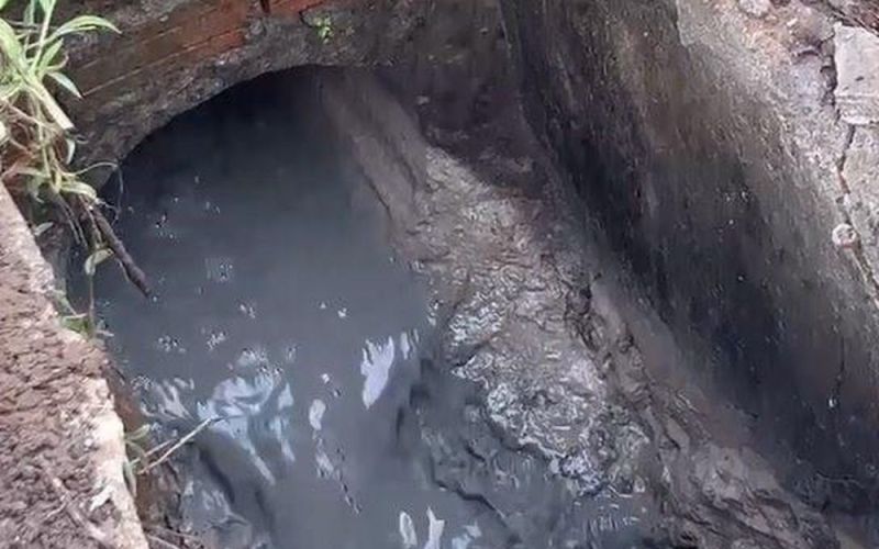 Công ty sản xuất giấy nghi xả trộm nước thải ra môi trường