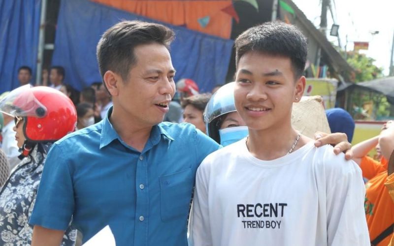 Đặt cọc giữ chỗ trường tư: Phụ huynh chi vài chục triệu đồng cho phí cơ hội