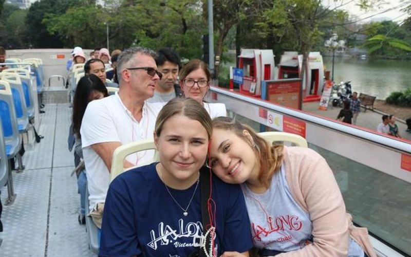 DIỄN ĐÀN: Khách quốc tế nườm nượp đến Việt Nam, cách nào để khách trở lại?