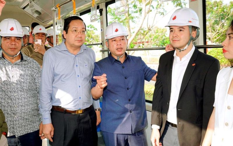 Đoàn đại biểu tỉnh Svay Rieng, Vương quốc Campuchia đến thăm và làm việc tại Cảng Quốc tế Long An