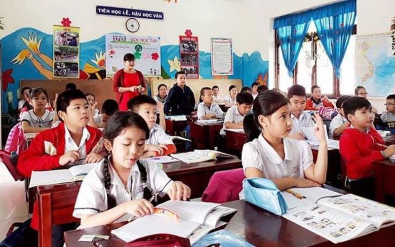 Đổi mới chính sách tiền lương để giáo viên thực hiện tốt nhiệm vụ