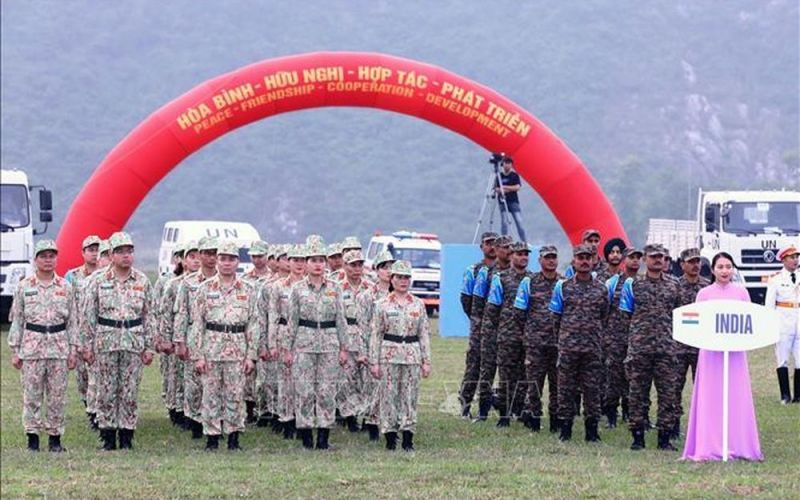 Đóng góp vào hợp tác quốc phòng thực chất giữa Việt Nam - Ấn Độ