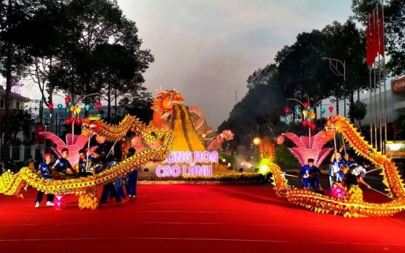 Đồng Tháp đón 168.300 lượt khách tham quan đường hoa xuân Cao Lãnh