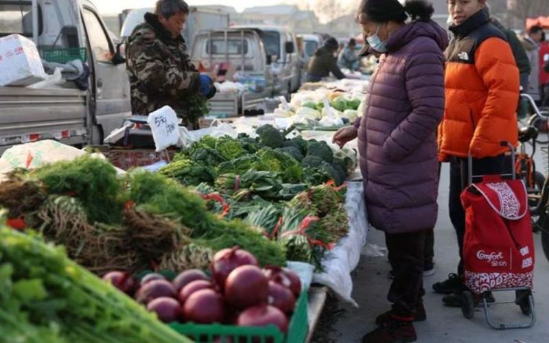 Giá tiêu dùng Trung Quốc giảm mạnh nhất kể từ năm 2009 do nguy cơ giảm phát rình rập nền kinh tế