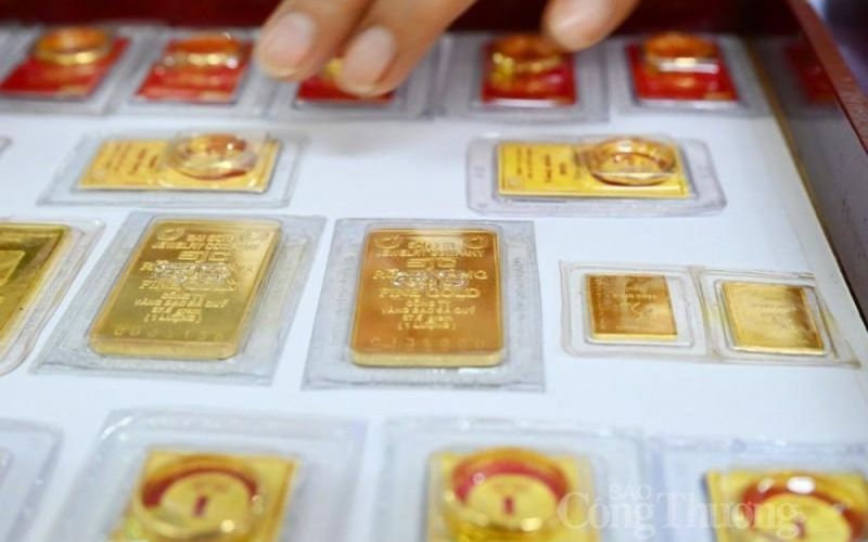 Giá vàng hôm nay 10/12/2023: Vàng ồ ạt giảm trong phiên giao dịch cuối tuần