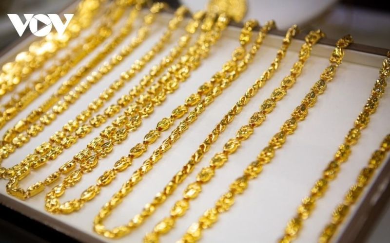 Giá vàng hôm nay 18/2: Vàng SJC cao hơn vàng thế giới gần 19 triệu đồng/lượng