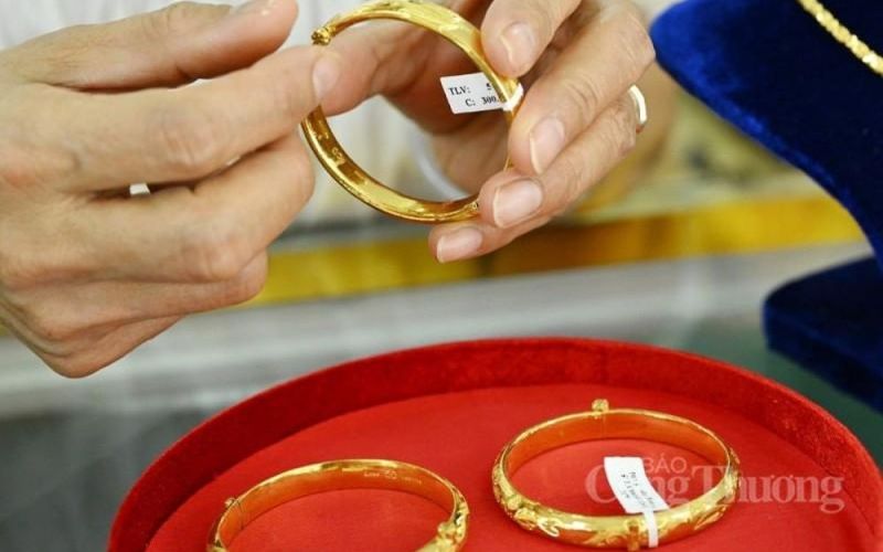 Giá vàng hôm nay 21/1/2024: Vàng đồng loạt quay đầu giảm ngày cuối tuần