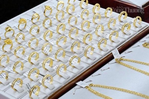 Giá vàng hôm nay 29/2/2024: Tăng giá vùn vụt, vàng và chứng khoán trở thành hai kênh đầu tư được nhiều nhà đầu tư quan tâm sau Tết