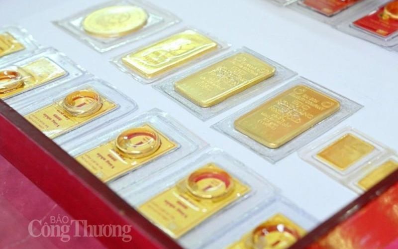 Giá vàng hôm nay 9/1/2024: Lao dốc giảm mạnh