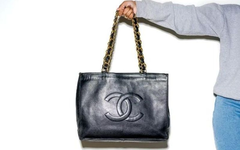 Giải pháp xả stress mới của Gen Z: Chi tiêu tới xu cuối cùng