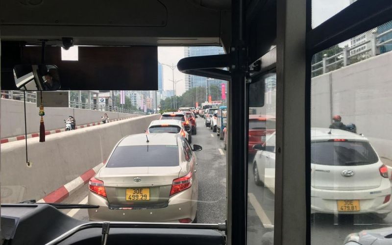 Hà Nội cuối năm, giao thông ùn ứ, tắc dài cả ngày lẫn đêm