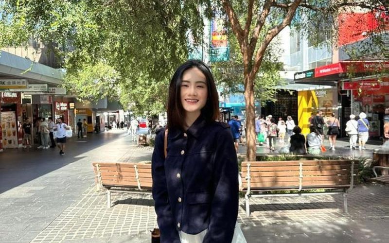 Hoa hậu Ý Nhi không về Việt Nam ăn Tết cổ truyền