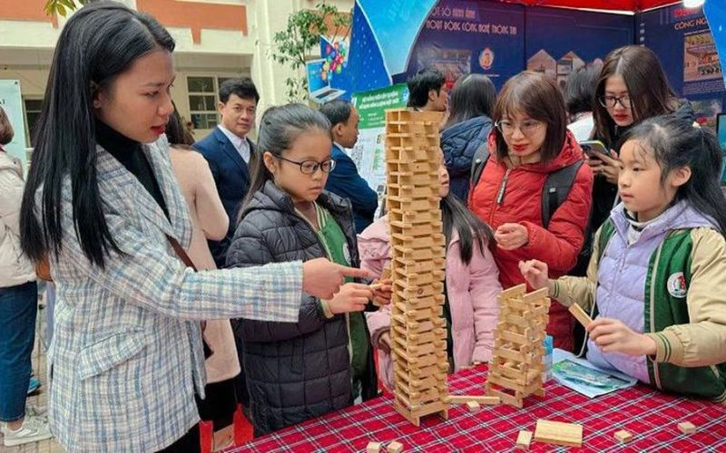 Học sinh thỏa sức trải nghiệm và sáng tạo tại Ngày hội Công nghệ thông tin và STEM