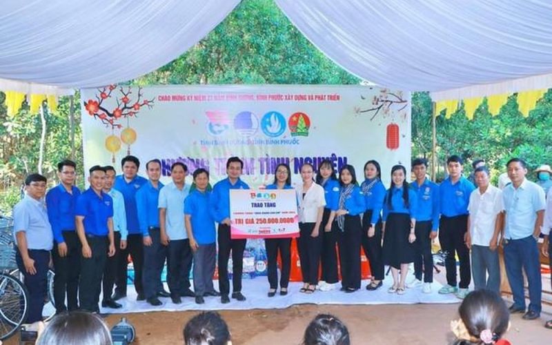 Hội Sinh viên tỉnh Bình Dương tổ chức chương trình 'Mùa Xuân cho em, năm 2024'