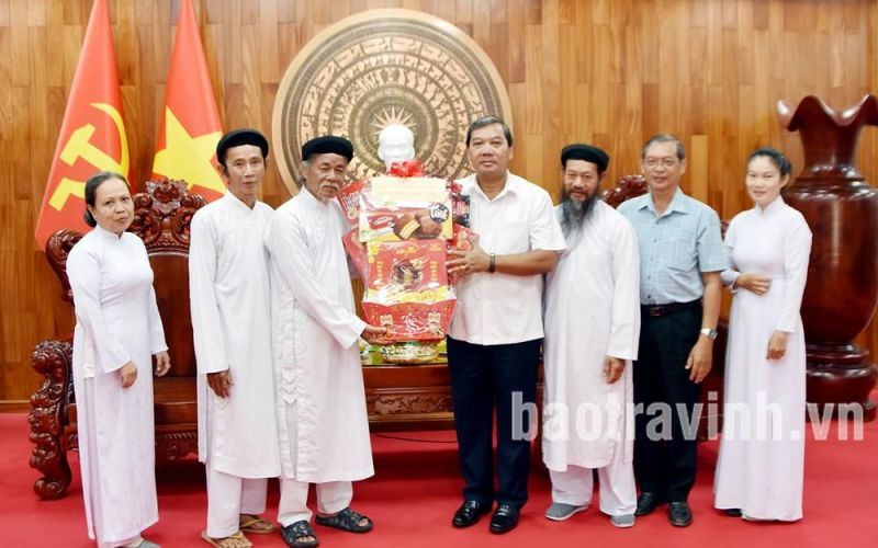 Hội thánh Cao đài Ban chỉnh và Cao đài tòa thánh Tây Ninh chúc Tết Tỉnh ủy Trà Vinh