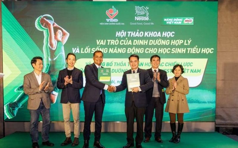 Hội thảo khoa học: Vai trò của dinh dưỡng hợp lý và lối sống năng động cho học sinh tiểu học