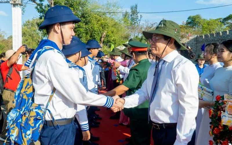 Hơn 1.800 thanh niên Bà Rịa - Vũng Tàu lên đường nhập ngũ