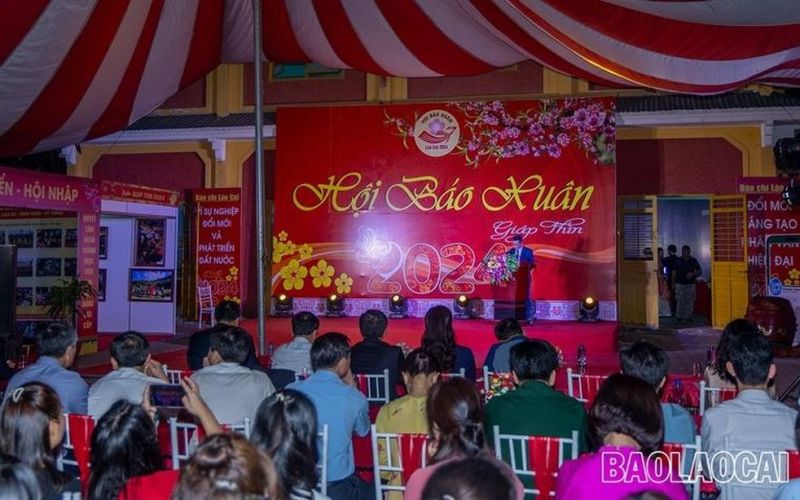 Khai mạc Hội báo Xuân Giáp Thìn 2024