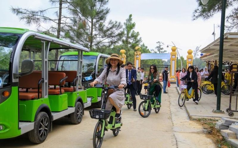 Khai trương tuyến du lịch xanh, thân thiện với môi trường tại lăng vua Gia Long