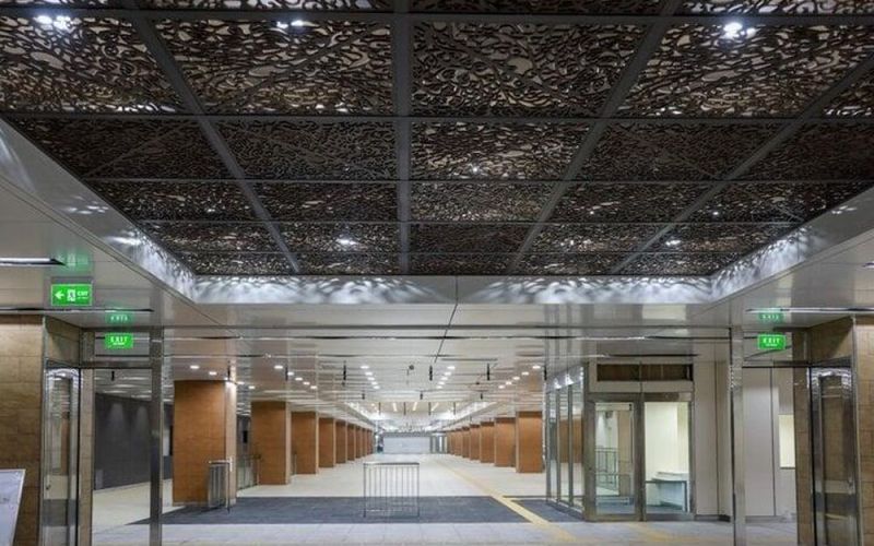 Không được diễn thời trang ở ga Metro Nhà hát TP.HCM, NTK Vũ Ngọc và Son nói gì?