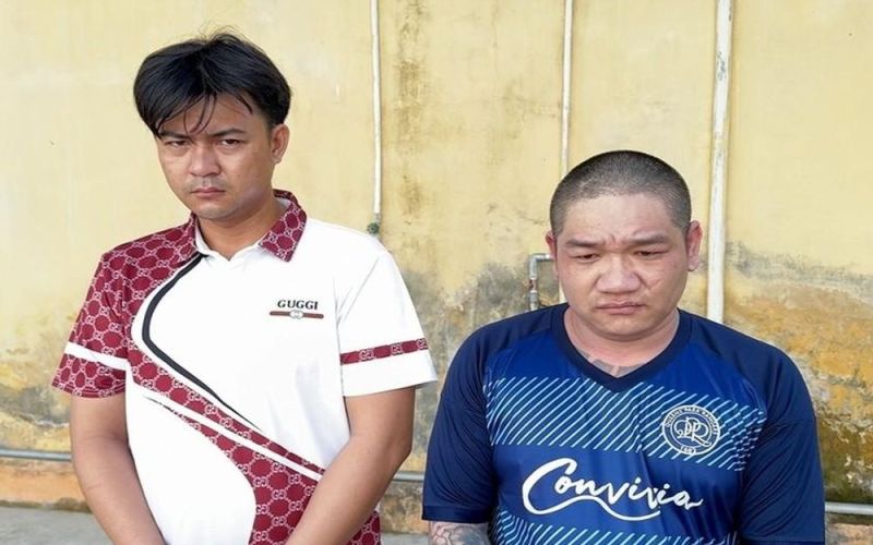 Kiểm tra hành chính thì phát hiện nhóm đối tượng đang tổ chức sử dụng ma túy