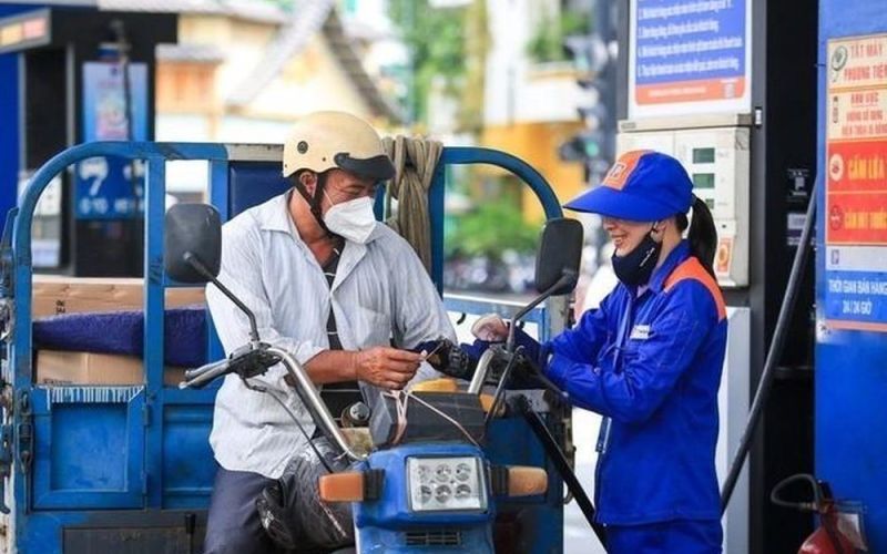 Kiên quyết không để thiếu điện, xăng dầu phục vụ sản xuất kinh doanh và tiêu dùng